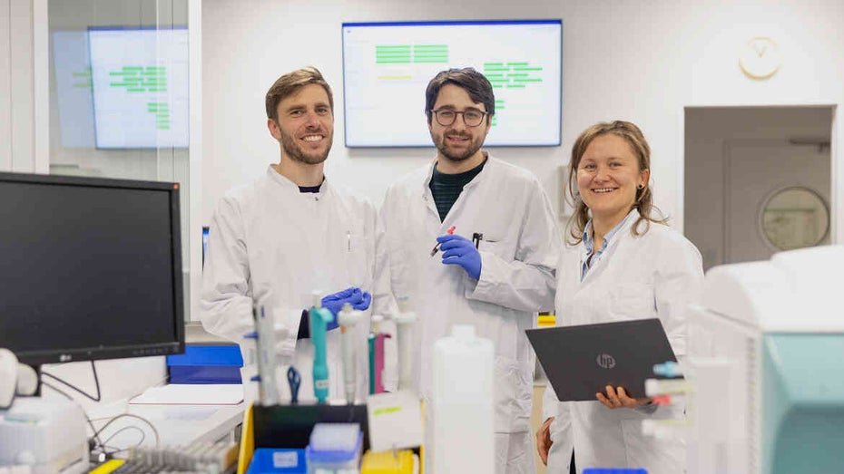 KI-gestütztes AMPEL-System überwacht Labordaten