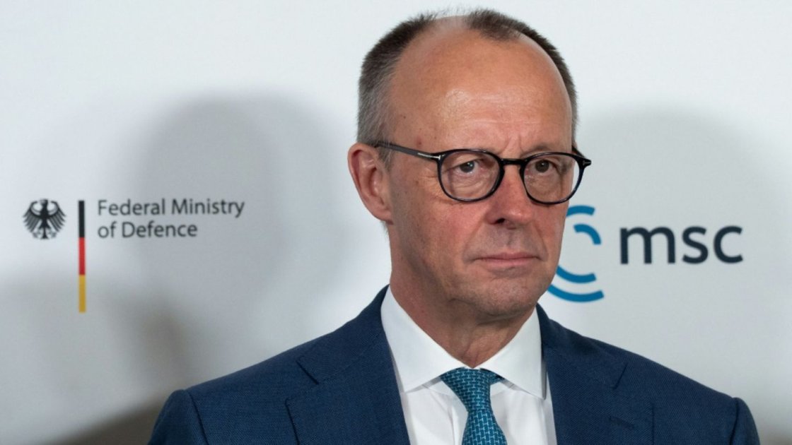 Merz unterstützt Social-Media-Verbot für Minderjährige